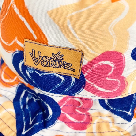 UV SKINZ Reversible Sun Beach Bucket Hat Ruffles Edge at Brim Hearts and Solid - Picture 6 of 12